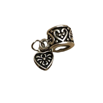 Charm Circulo Corazon y arana