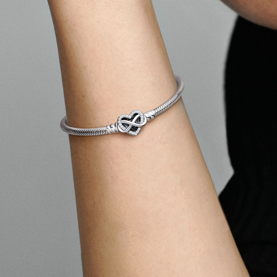 Pulsera Cadena de Serpiente con Cierre Corazón Infinito Brillante