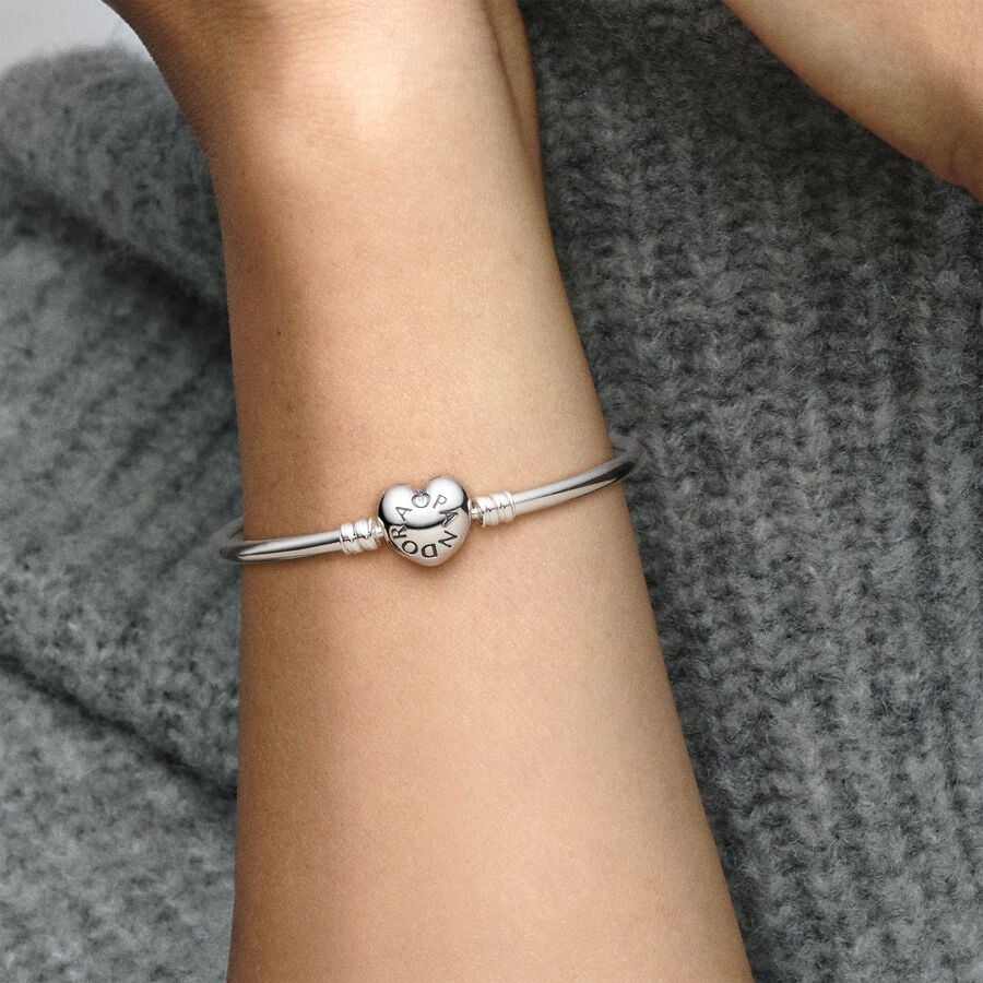 Pulsera rígida Moments con cierre Corazón para charms