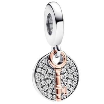 Charm Llave rosa circulo brillos