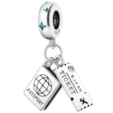 Charm Pasaporte con ticket